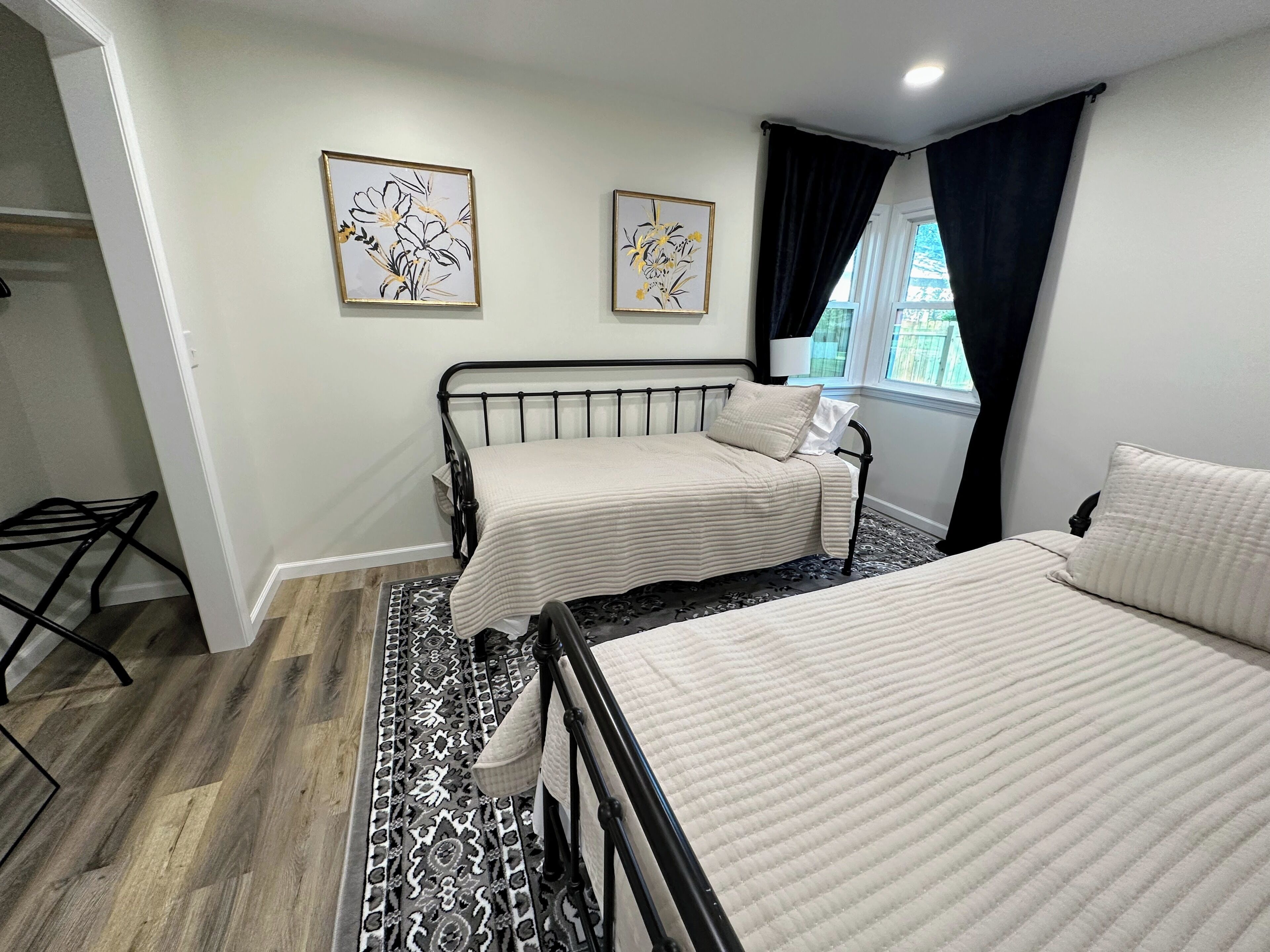 2 bedrooms, iron/ironing board, free WiFi, bed sheets