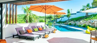 Villa Rueda - Four Bedroom Villa, Sleeps 9