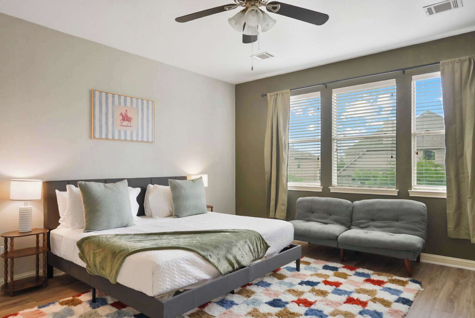 Desk, iron/ironing board, WiFi, bed sheets