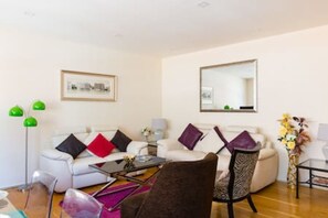 House, Smoking - Pollen Spacious 2-bedroom Apartment in Mayfair (London)