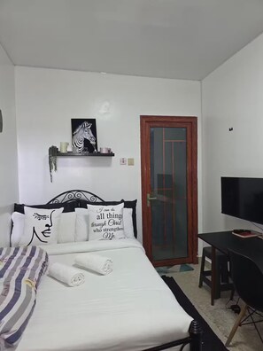Room - Small Haven (Nairobi)
