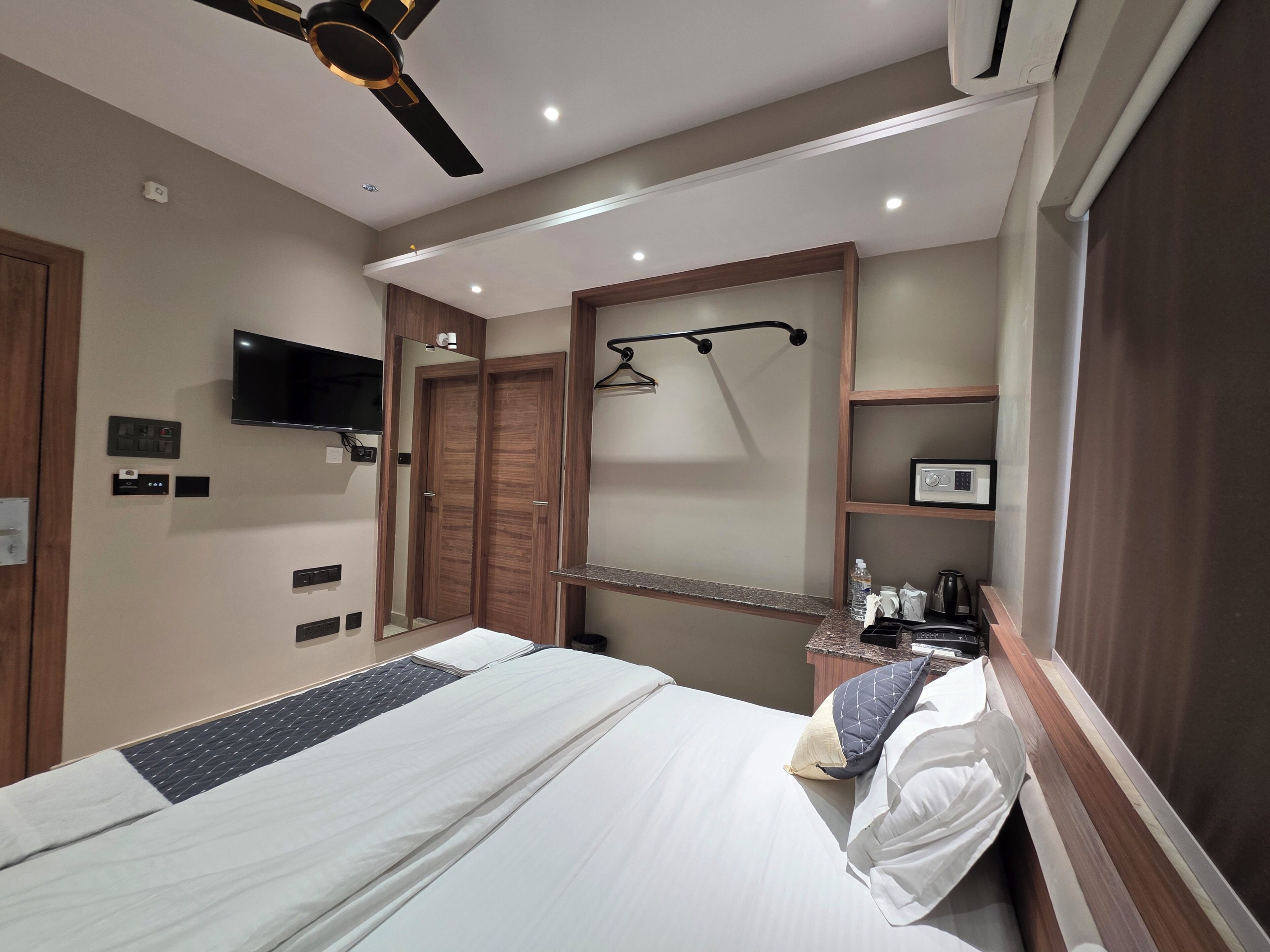 Quarto conforto, 1 quarto | Wi-Fi de cortesia, roupa de cama