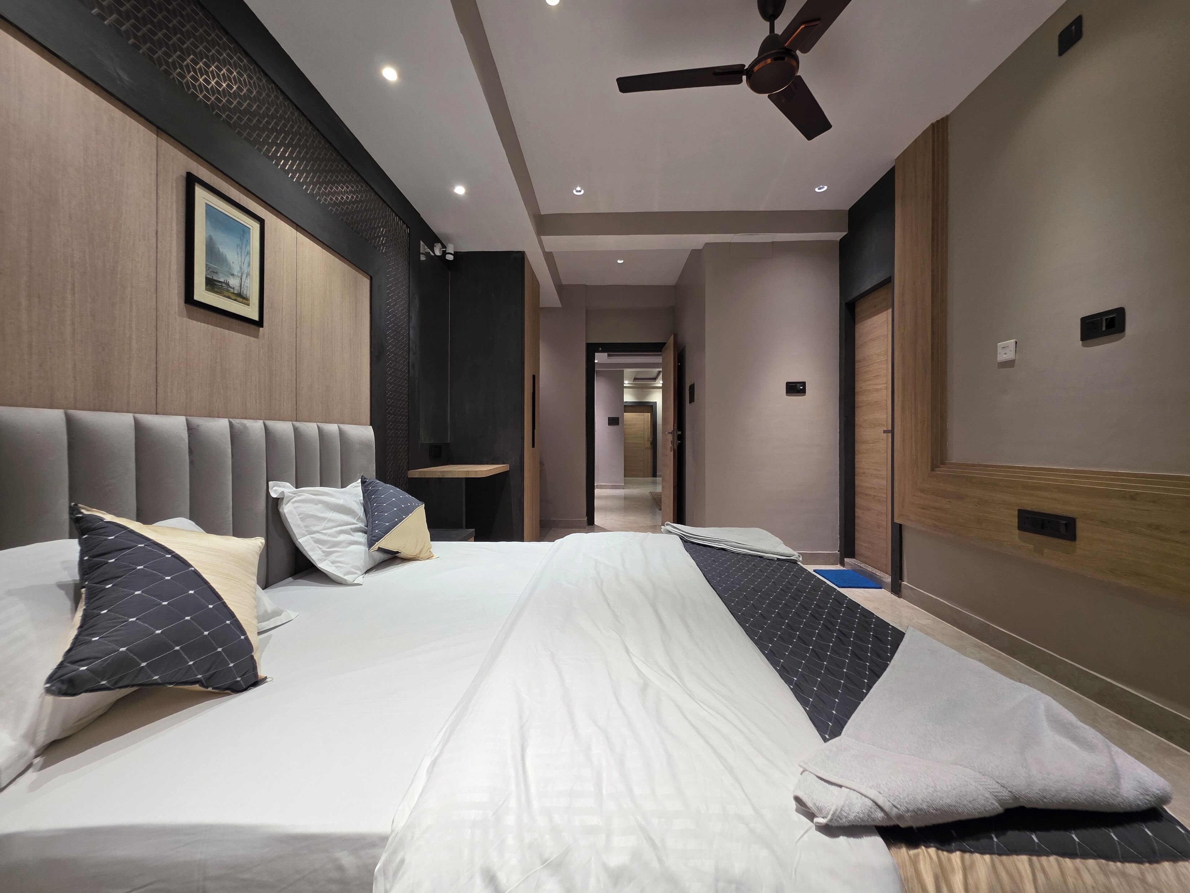 Free WiFi, bed sheets