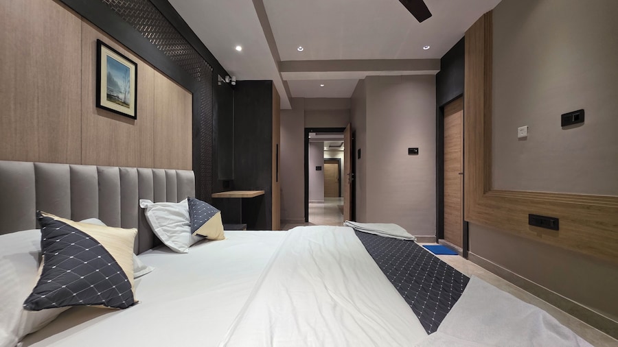 The Bay Suites - NIS
