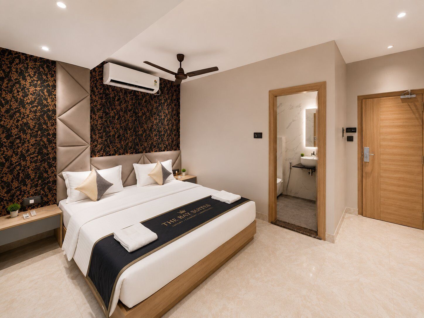 Business Studio, 1 Bedroom | WiFi (free), bed sheets