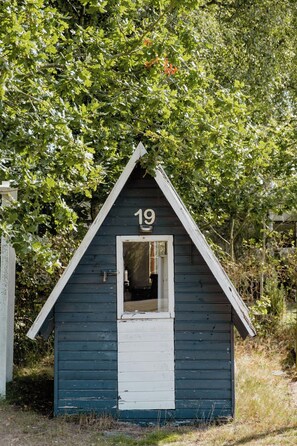 Property grounds - Blue home with room for fun and comfort (Storvorde)