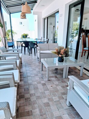 Outdoor dining - VILLA ALIMAR 16 Y Más LUPERON PUERTO PLATA (Luperón)