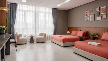 Deluxe Room, City View | Meja, langsir/tirai gelap terus, seterika/papan seterika, Wi-fi percuma