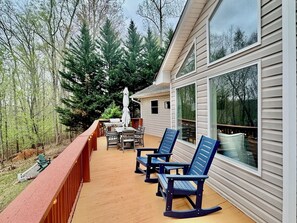 Outdoor dining - Zen at Marker 10~ Lakefront Home with Hot Tub! (Pittsville)