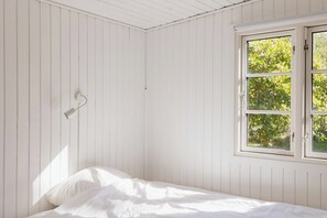 Free WiFi - Cottage life in intimate wooden cabin (Dronningmølle)