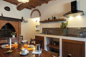 Dining - Flat with pool in the Tuscan Maremma (Massa Marittima)