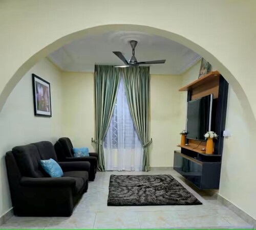 Modern 2BR Apt in Diamond Hills Fast Wi-Fi & AC