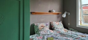 Room - Cozy yellow holiday home with sea view (Slagelse)