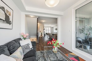 Living area - Modern Comfort Escape-Steps from Go Station (Brampton)
