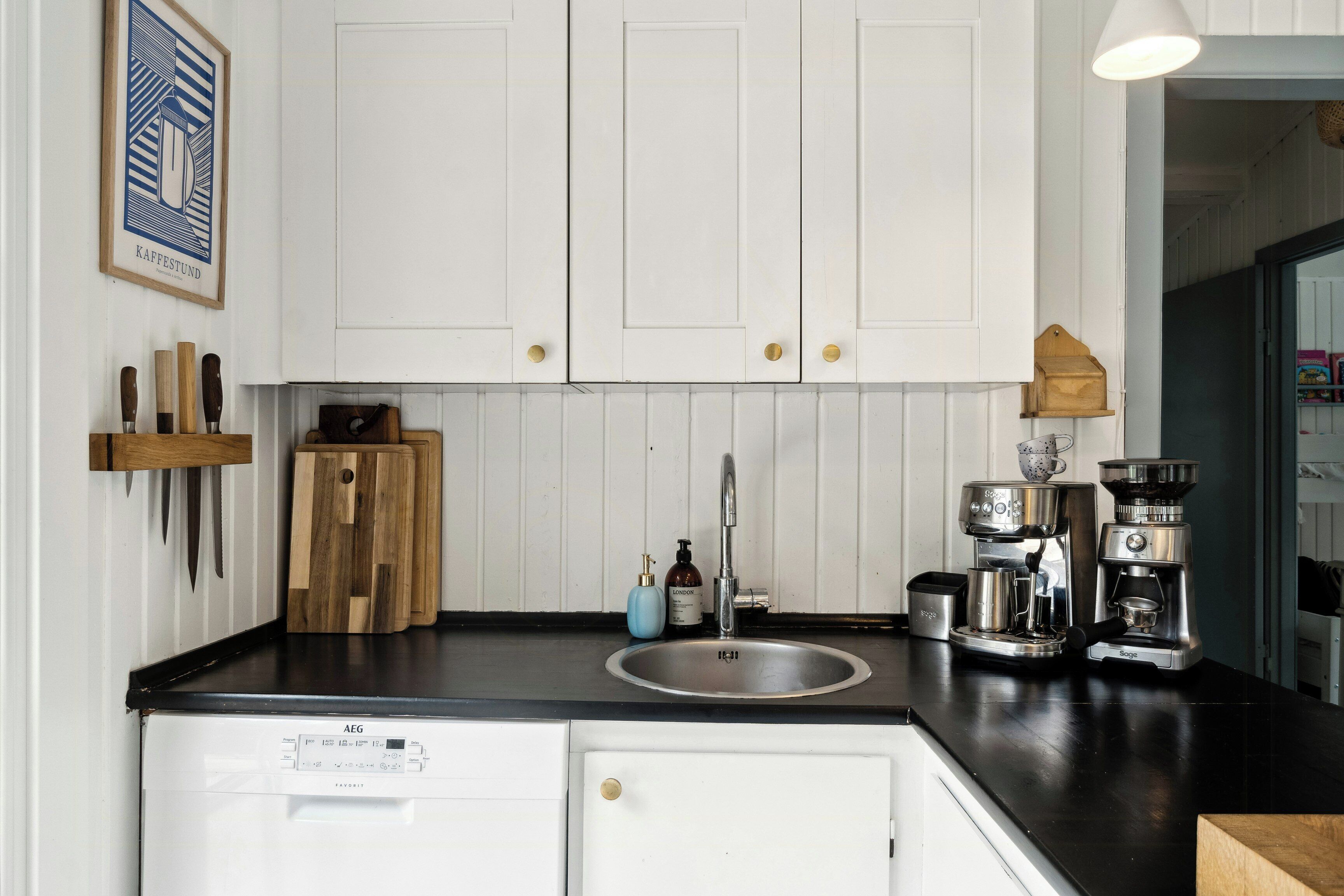 Oven, dishwasher, coffee/tea maker