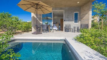 3 outdoor pools