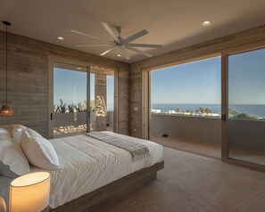 Quarto, piscina particular, vista para o oceano | Cofres nos quartos, espaço de trabalho para notebook, cortinas blackout