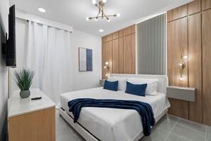 Room - Stunning Luxury 5BR w/ Private Pool & Modern Style (Orlando)