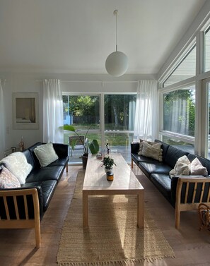 TV, fireplace - Holiday home with large garden near Heather Hill (Vejby)