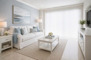 Living area - Stylish 2BR Downtown Toronto Suite. Walk to Dining, Attractions & More! (Toronto)