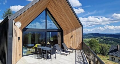 Komfortables Haus mit Garten und Bergblick