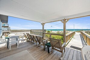 Terrace/patio - Oceanfront 4BR Cottage with Expansive Ocean Views & Easy Beach Access (Emerald Isle)