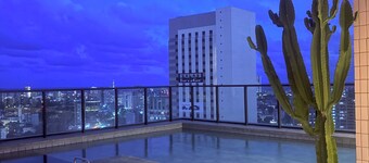 High standard near the American consulate and in the heart of the capital of Pernambuco.