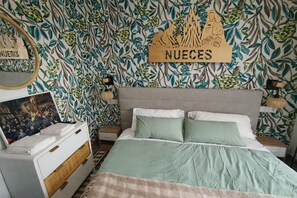 4 bedrooms, iron/ironing board, travel crib, free WiFi