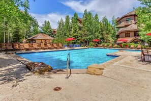 Pool - Vail Valley Retreat - Shared Hot Tub + Pool (Edwards)