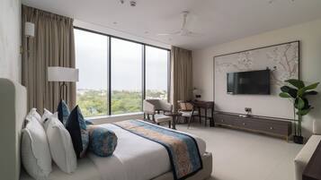 In-room safe, desk, laptop workspace, soundproofing