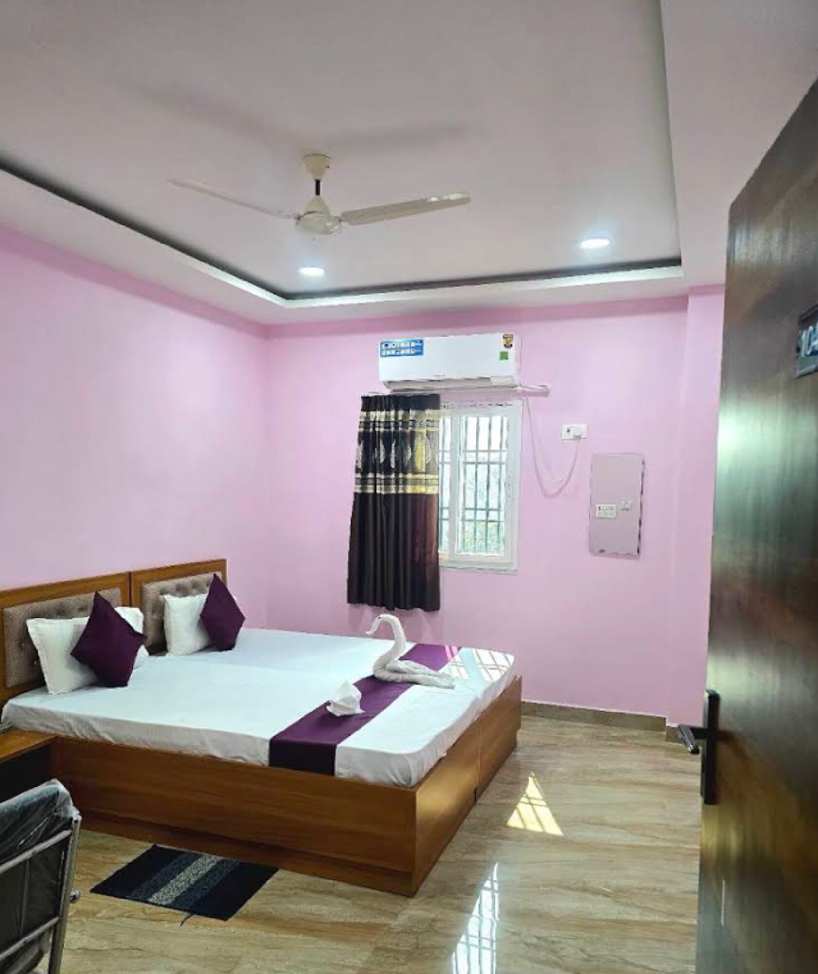 Premium Double Room, City View | Free WiFi