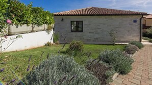 Unclassified image, 5 of 45, button - Villa Joy by Interhome (Novigrad (Istra))