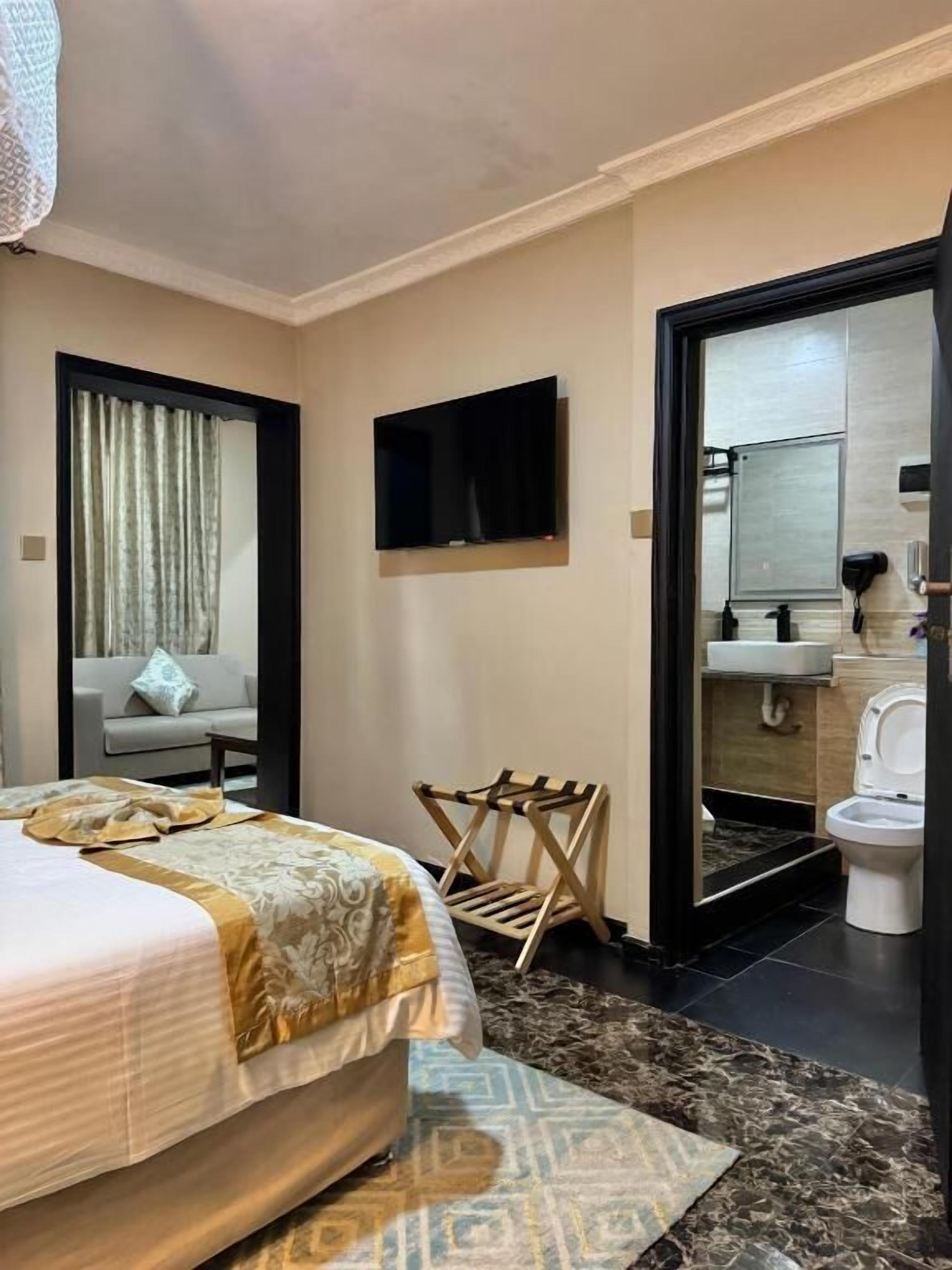 Studio | In-room safe, desk, iron/ironing board, free WiFi
