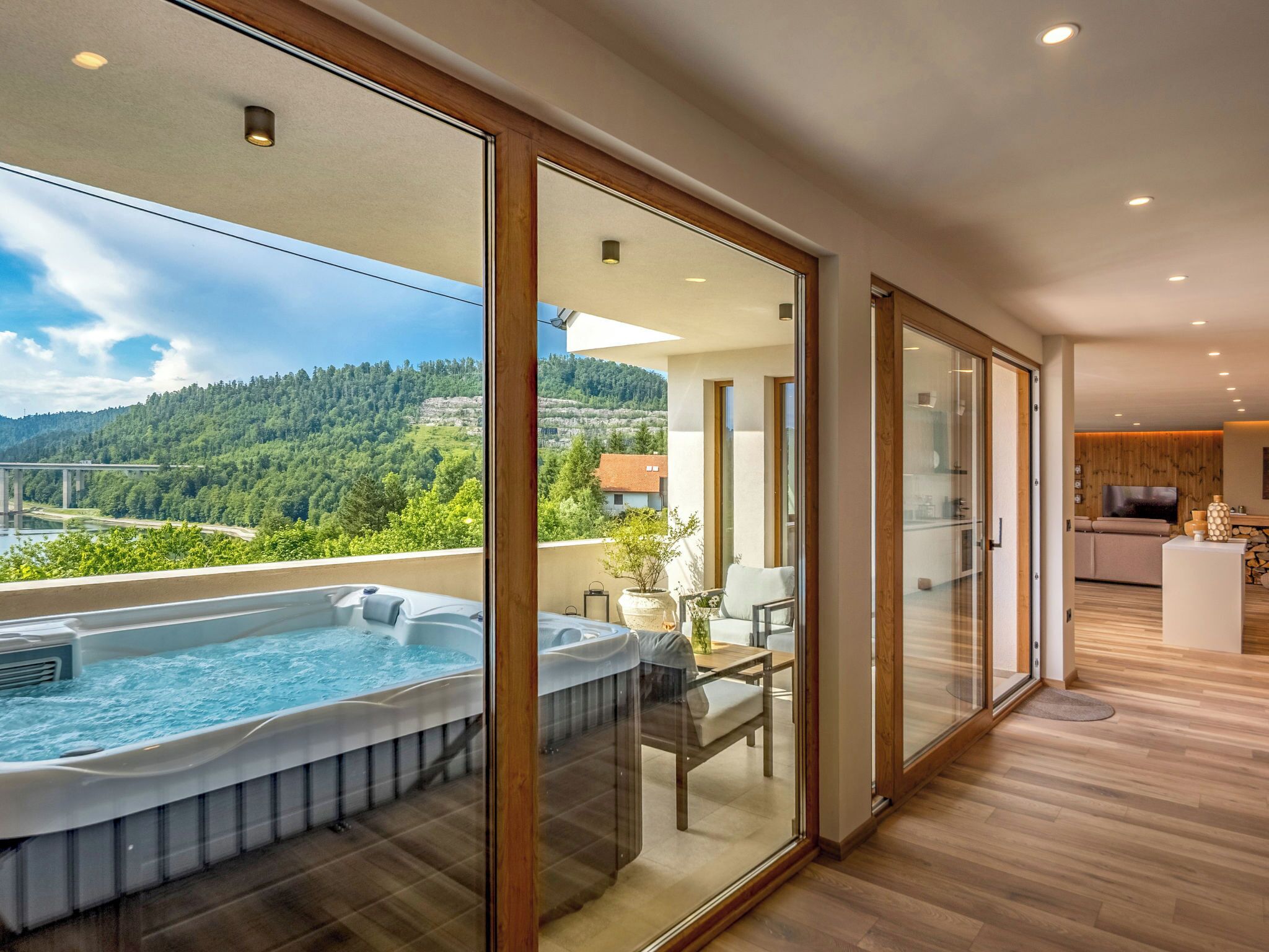 Indoor spa tub