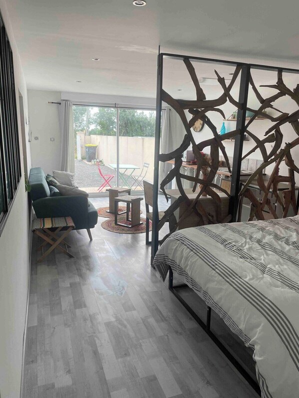 6 bedrooms, iron/ironing board, travel crib, WiFi