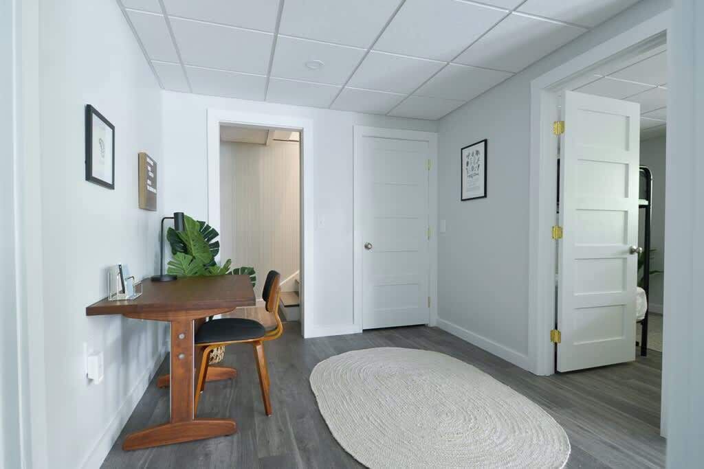 Iron/ironing board, travel crib, WiFi, bed sheets
