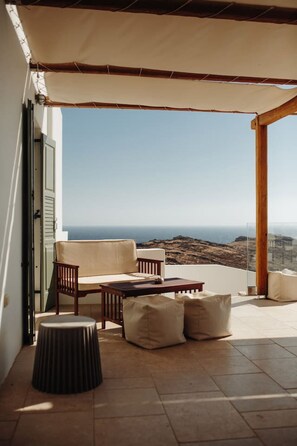 Terrace/patio - On The Rocks - Whole Estate | 5 Villas, 3 Pools (Ios)