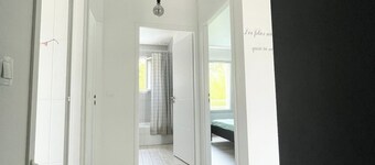 Villa Rafael with Pool in Pessac: Fun and Relaxing