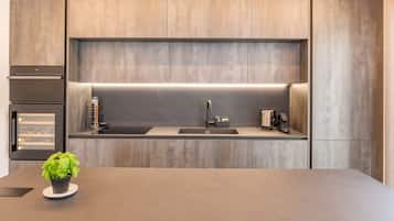 Kühlschrank, Mikrowelle, Geschirrspüler