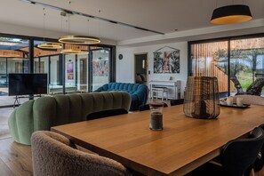 Dining - Luxury villa downtown Soulac sur mer (soulac sur mer)