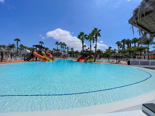 Oasis Duna Sand & Soul – 5 Guests, Boho-Tropical Ground Floor Apartment