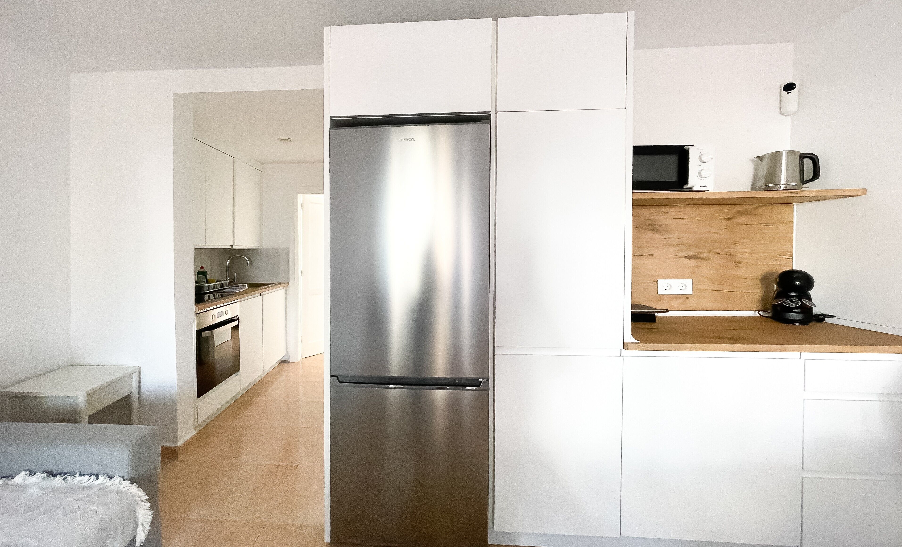 Refrigerador, microondas, horno y parrilla de estufa 