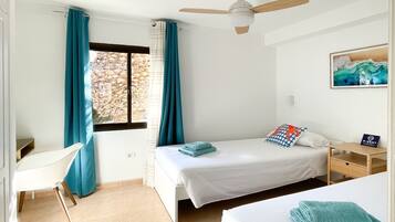 Iron/ironing board, WiFi, bed sheets
