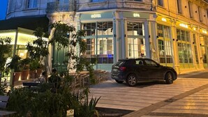A historic building with a hotel, spa, and bar/lounge on the ground floor. - Hotel & Spa des Beaux-Arts Bourges, a member of Radisson Individuals (Bourges)