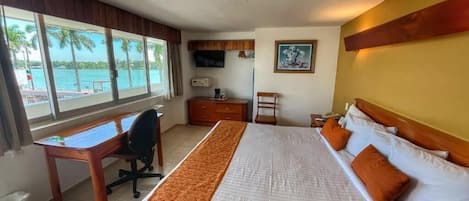 Double Room, 1 King Bed