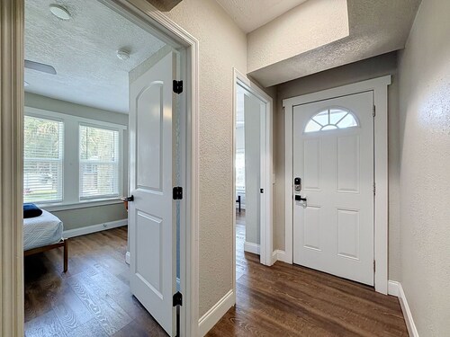 Tampa Heights 2BR with Porch