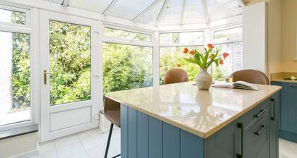Number eight - sleeps 8 guests in 4 bedrooms