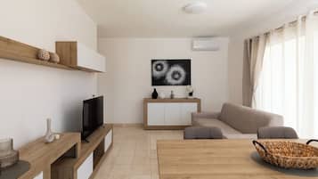 Appartement Classique, 1 chambre, balcon | Coin séjour
