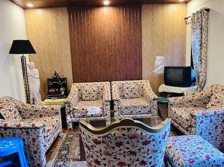 Studio, Balcony, Mountain View | Interior. Luxsugero Stays Nainital