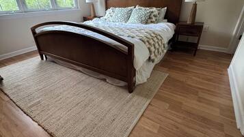 WiFi, bed sheets